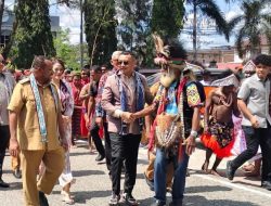 Puncak Jambore Pemuda Adat Domberay, Wamenbud Giring Ganesha Ajak Generasi Muda Jaga Budaya Papua
